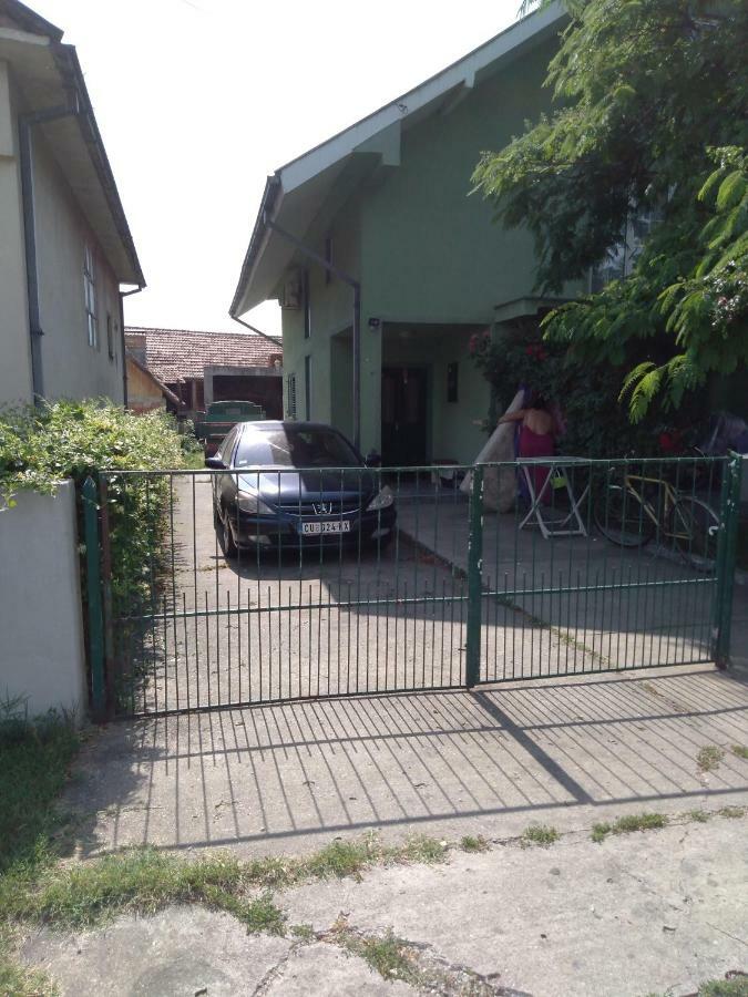 Sunce Bed and Breakfast Ćuprija Esterno foto
